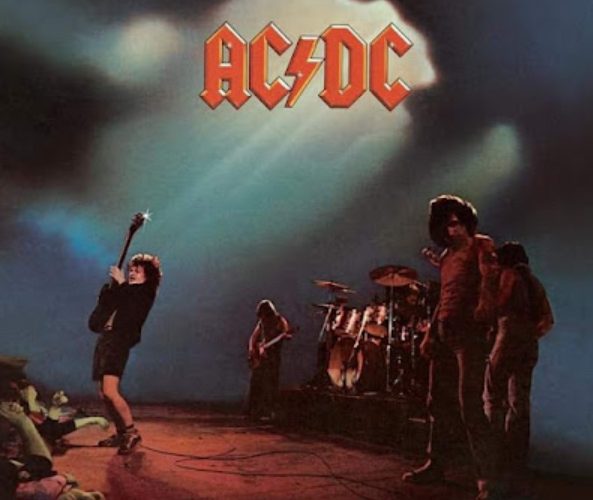 Hoy doble celebración de AC/DC
